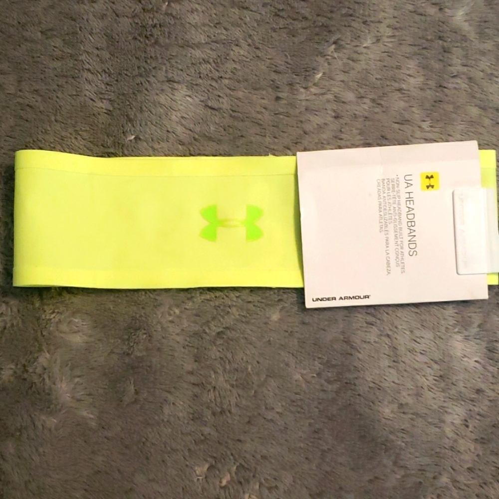 NWT Under Armour headband